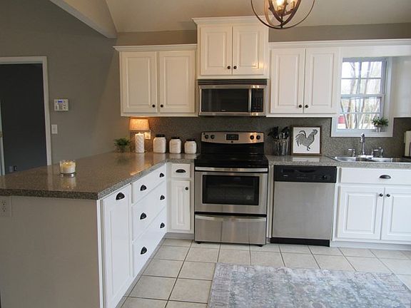 3rd image of 395 Lee Road 2091