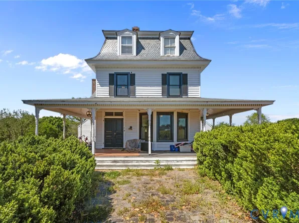 9700 Glebe Ln, Amelia Court House, VA 23002
