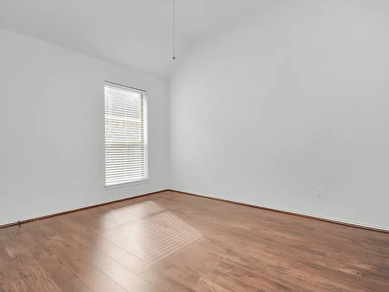 2823 Woodland Glen Ln — Photo 19