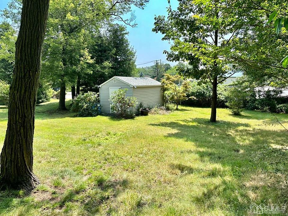 697 Old Bridge Tpke, East Brunswick, NJ 08816 Zillow