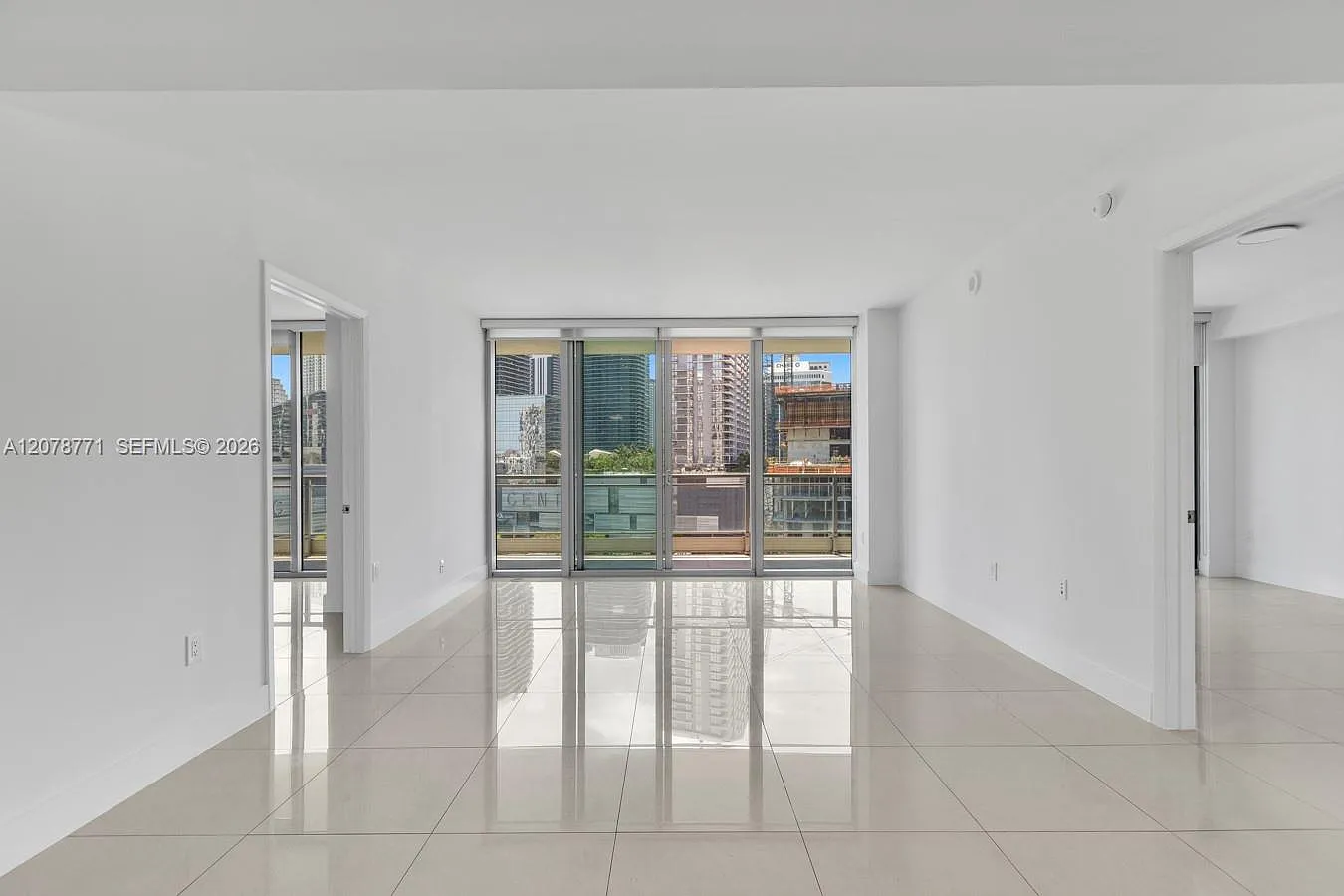 Mint Condo — Photo 2