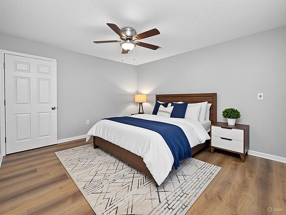 2nd image of 2912 E Columbus Dr Unit 3