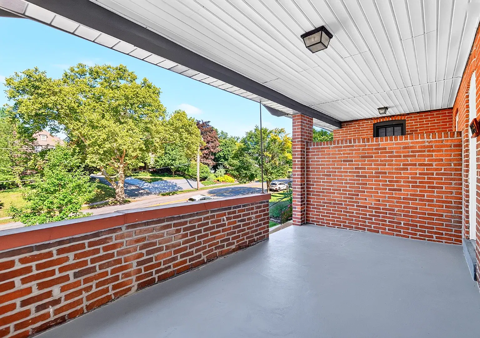 *Beautifully Updated & Spacious 4BD/2.5BA Townhouse Available in Squirrel Hill* — Photo 4
