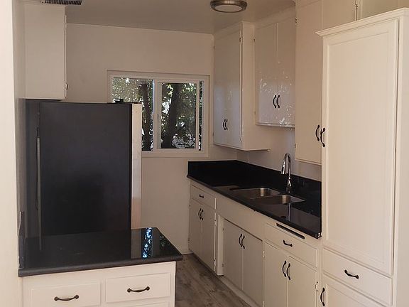 5th image of 5933 Gregory Ave #1