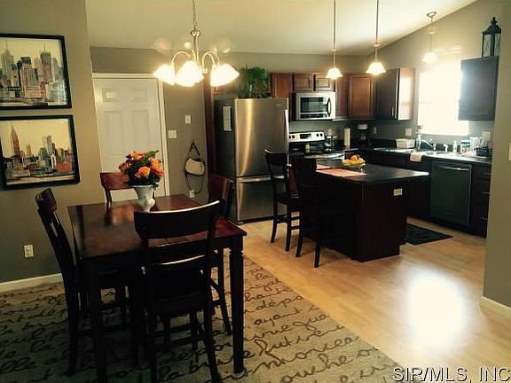 Spacious eat in kitchen