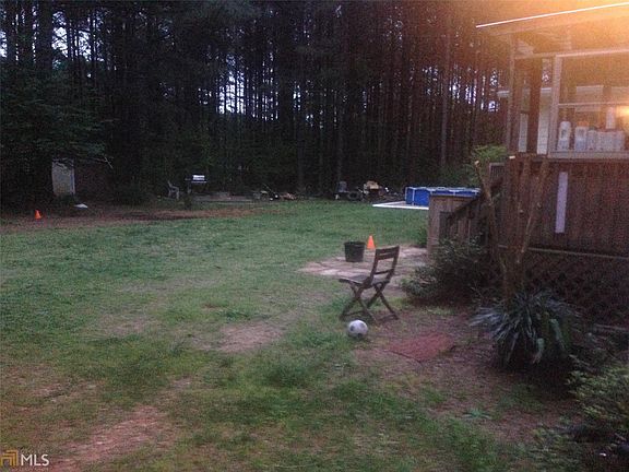 5th image of 9 Louise Ln