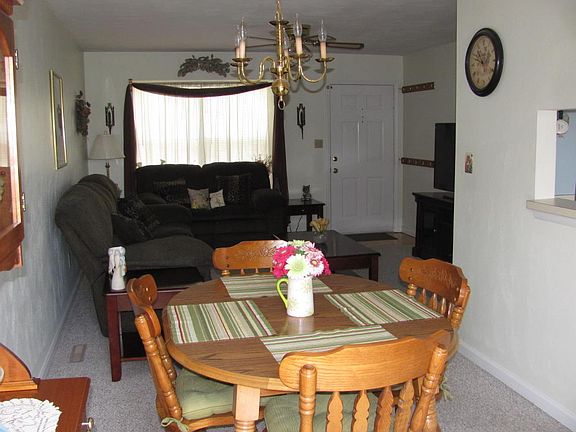 3rd image of 856 Orlando Ct