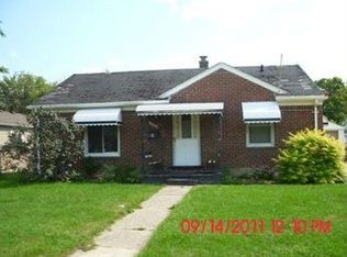 29434 Park St, Roseville, MI 48066