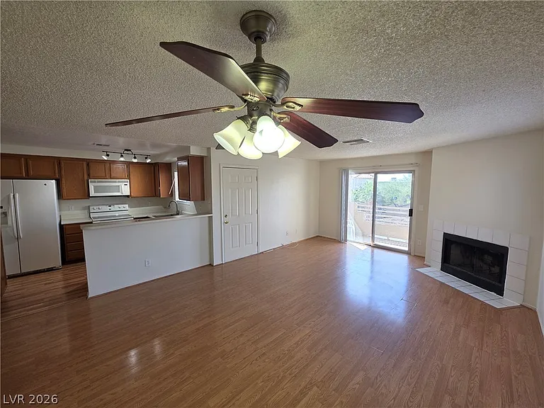 2200 Highpointe Dr #201 — Photo 44