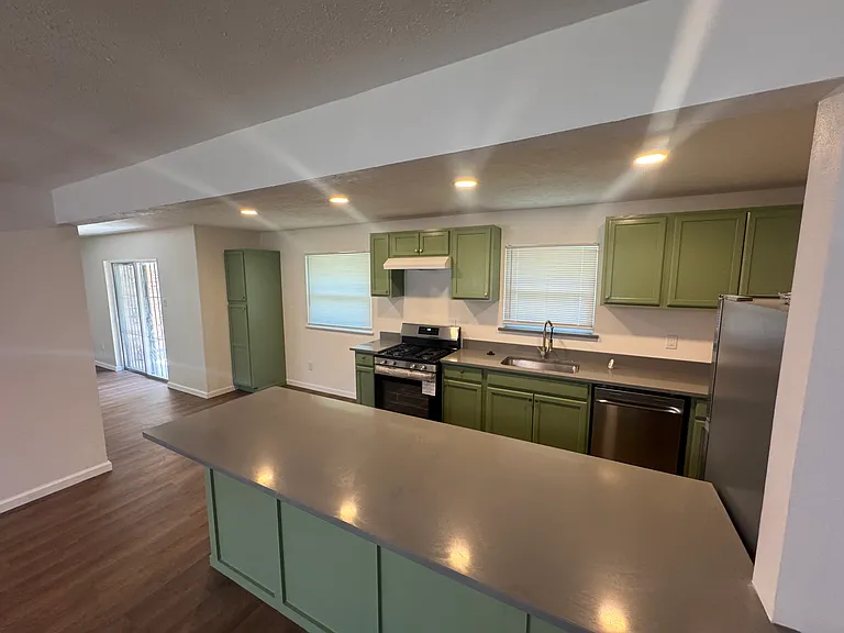 5637 Comer Dr — Photo 39