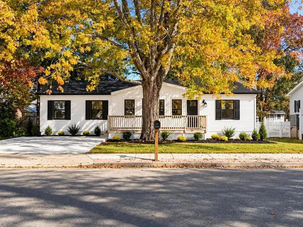37 Defeo Ln, Somers Point, NJ 08244