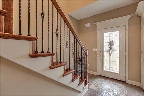 2nd image of 414 Beaumont Dr