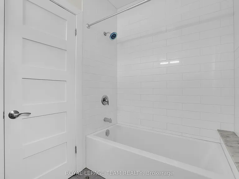 531 McLeod St #A — Photo 19