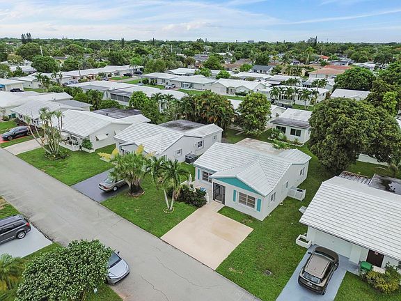 2nd image of 6805 NW 75TH Court