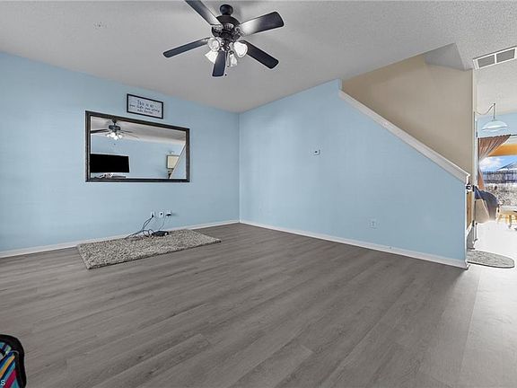 4th image of 361 Stone Meadow Dr
