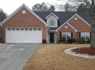 875 Lewis Ridge Cir, Lawrenceville, GA 30045