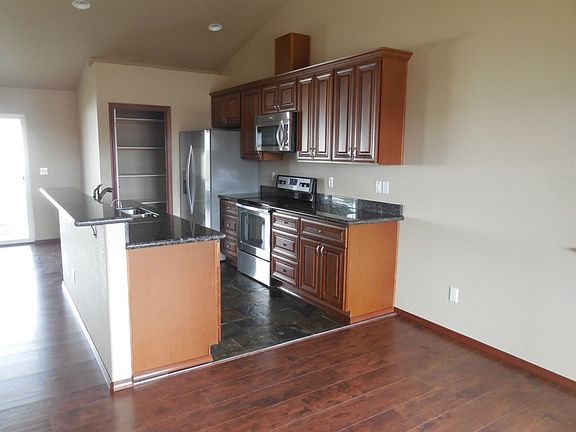 3rd image of 904 Torkleson Dr
