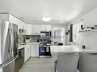 5651 Kelly Dr N, Saint Petersburg, FL 33703