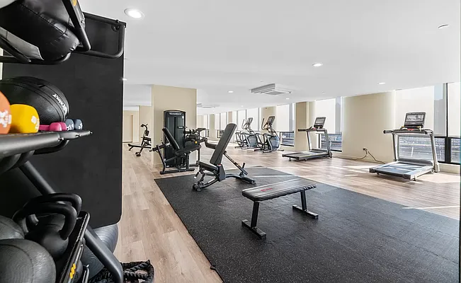 Rented by REAL New York | media 17