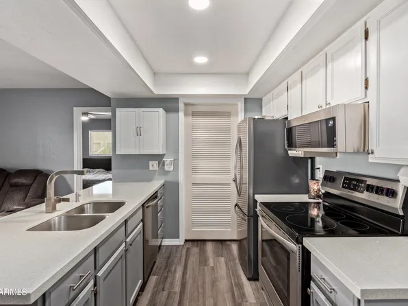 520 N STAPLEY Drive #256, Mesa, AZ 85203