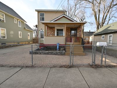 118 N State St, Aurora, IL, 60505