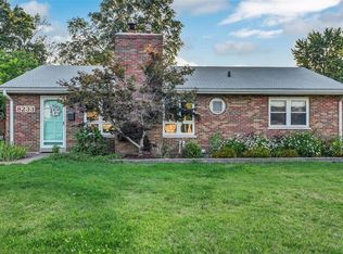 8233 Mackenzie Rd, Saint Louis, MO 63123