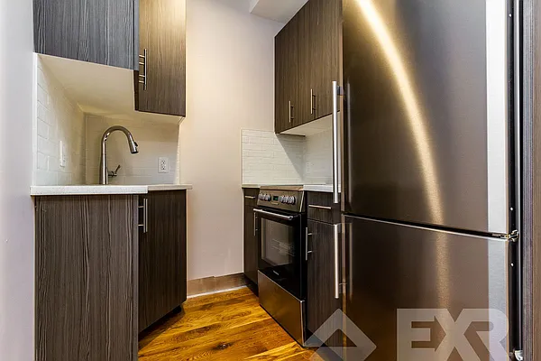 Rented by EXR | media 13