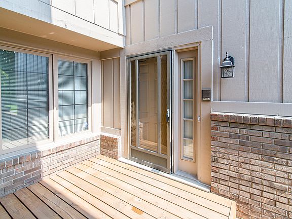 4th image of 37872 N Laurel Park Dr