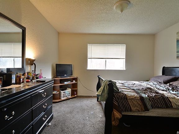 5th image of 9101 Fox Creek Dr