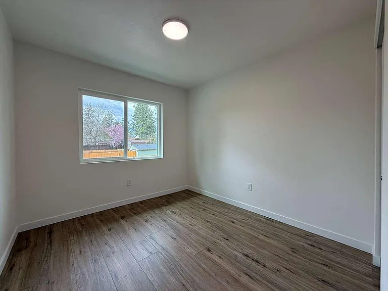 3925 E 32nd Ave #2 — Photo 14