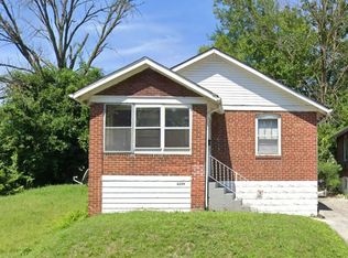 8359 Eton Pl, Saint Louis, MO 63136