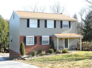 165 Kings Dr, Monaca, PA