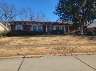 2908 Castleford Dr, Florissant, MO