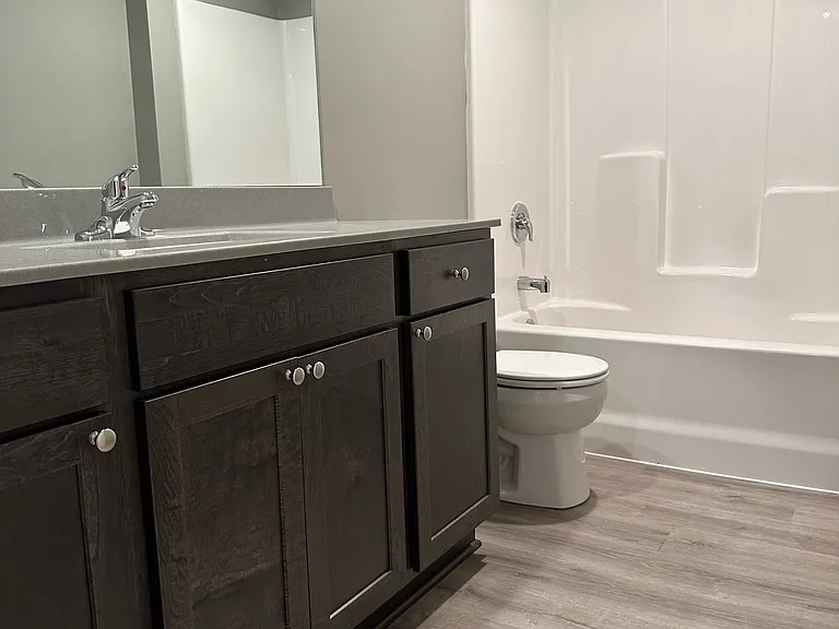2340 Y St #1 — Photo 10