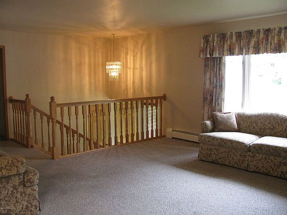 4th image of 17423 Meadow Creek Dr