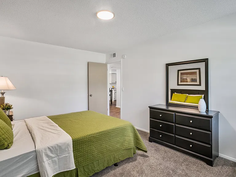 Room 1 Room 1