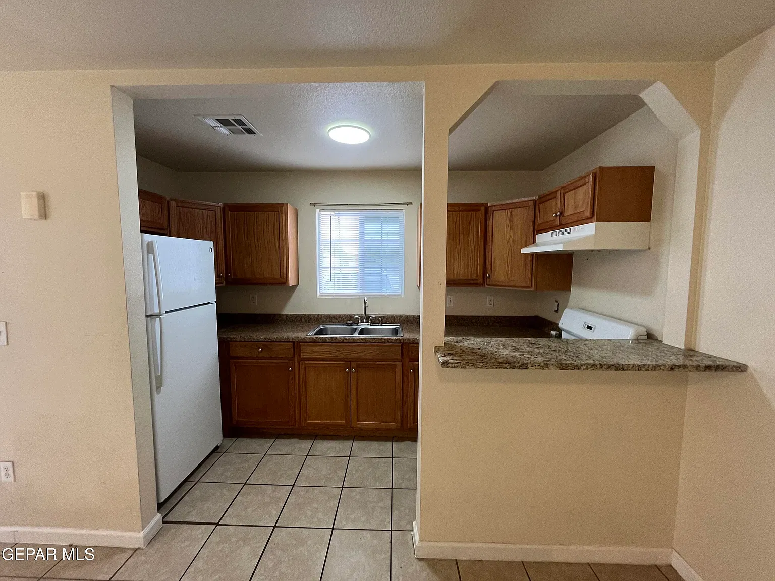 2 bed, 800 sqft, $1,200 — Photo 2