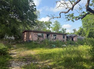 1019 E Archer Rd, Baytown, TX 77521
