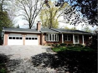 6249 Fairway Dr W, Fayetteville, PA 17222