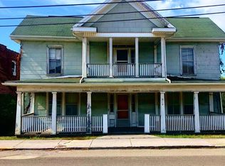 212 State St, Athens, WV 24712