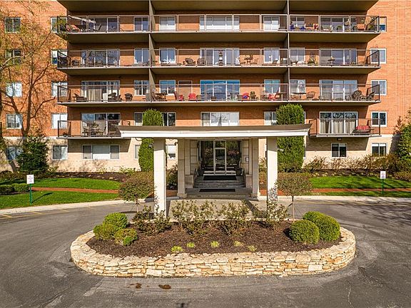 2nd image of 4550 Warwick Blvd APT 910