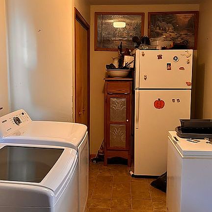 5th image of 120 Sharon Ln