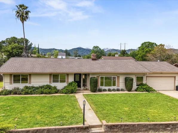 8940 Olney Park Dr, Redding, CA 96001