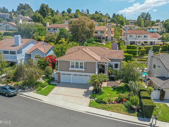 3rd image of 3218 Bordero Ln