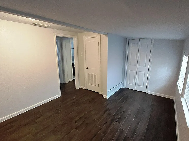 Another view of the Livingroom.