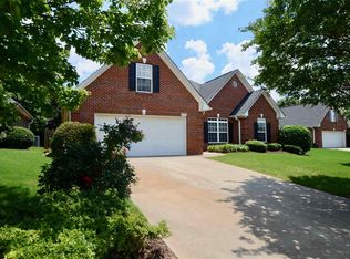 417 Kenyon Ct, Spartanburg, SC 29301