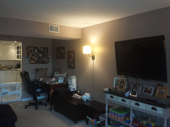 2nd image of 1815 Oakton St APT 3E