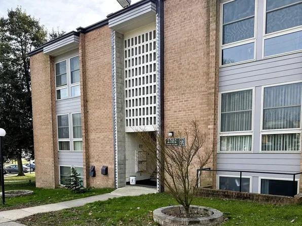 2202 Greenery Ln APT 301-22, Silver Spring, MD 20906