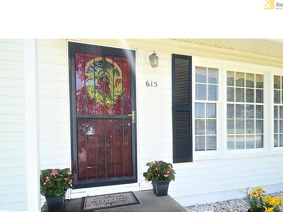3rd image of 615 W 84th St