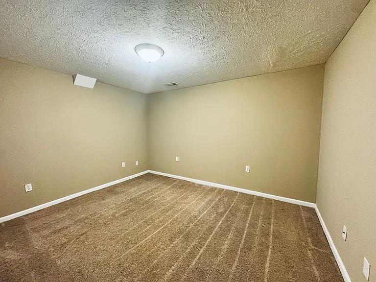 151 Kitty Hawk Sq — Photo 18